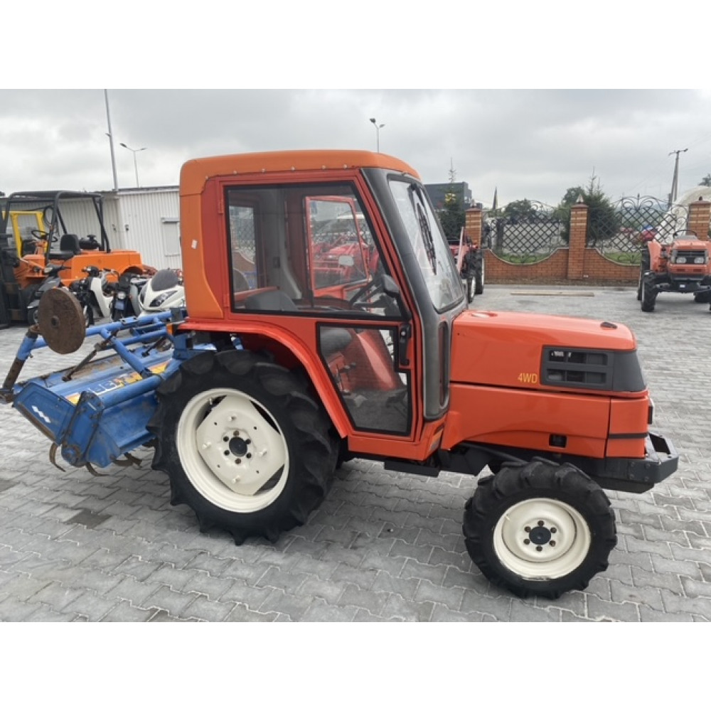 KUBOTA GT5